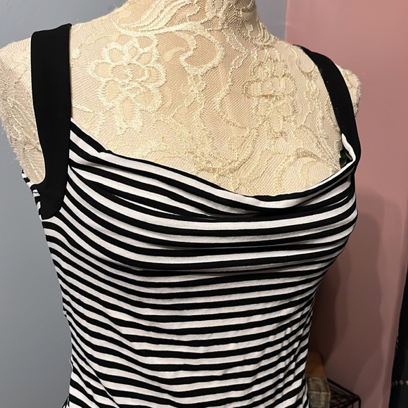 White House Black Market- striped tank with contrast neckline - Picture 6 of 8